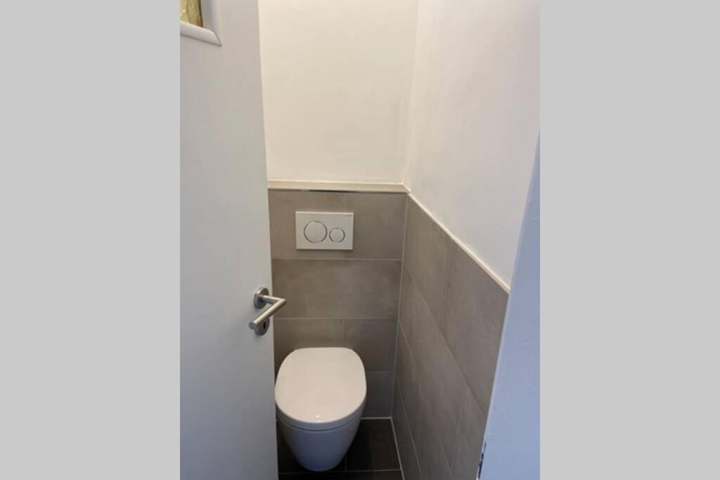 Wunderschoene Sanierte Wohnung Vor Den Toren Koelns エクステリア 写真