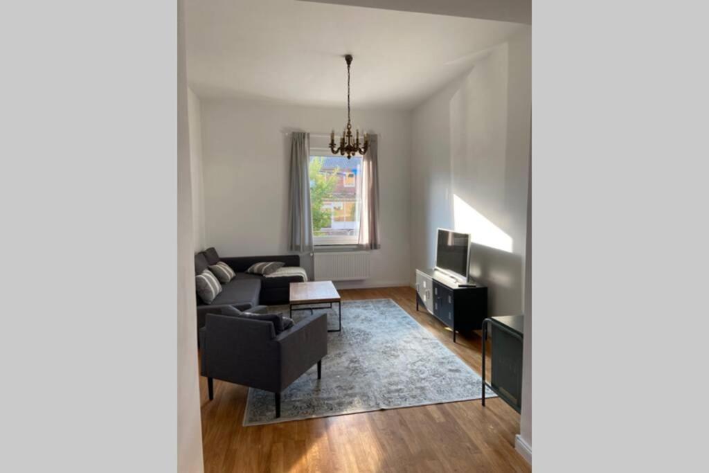 Wunderschoene Sanierte Wohnung Vor Den Toren Koelns エクステリア 写真