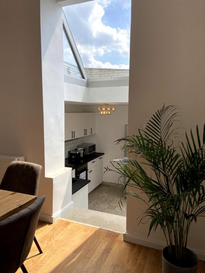 Wunderschoene Sanierte Wohnung Vor Den Toren Koelns エクステリア 写真