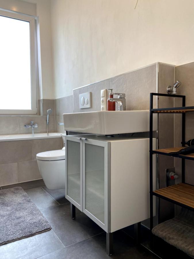 Wunderschoene Sanierte Wohnung Vor Den Toren Koelns エクステリア 写真
